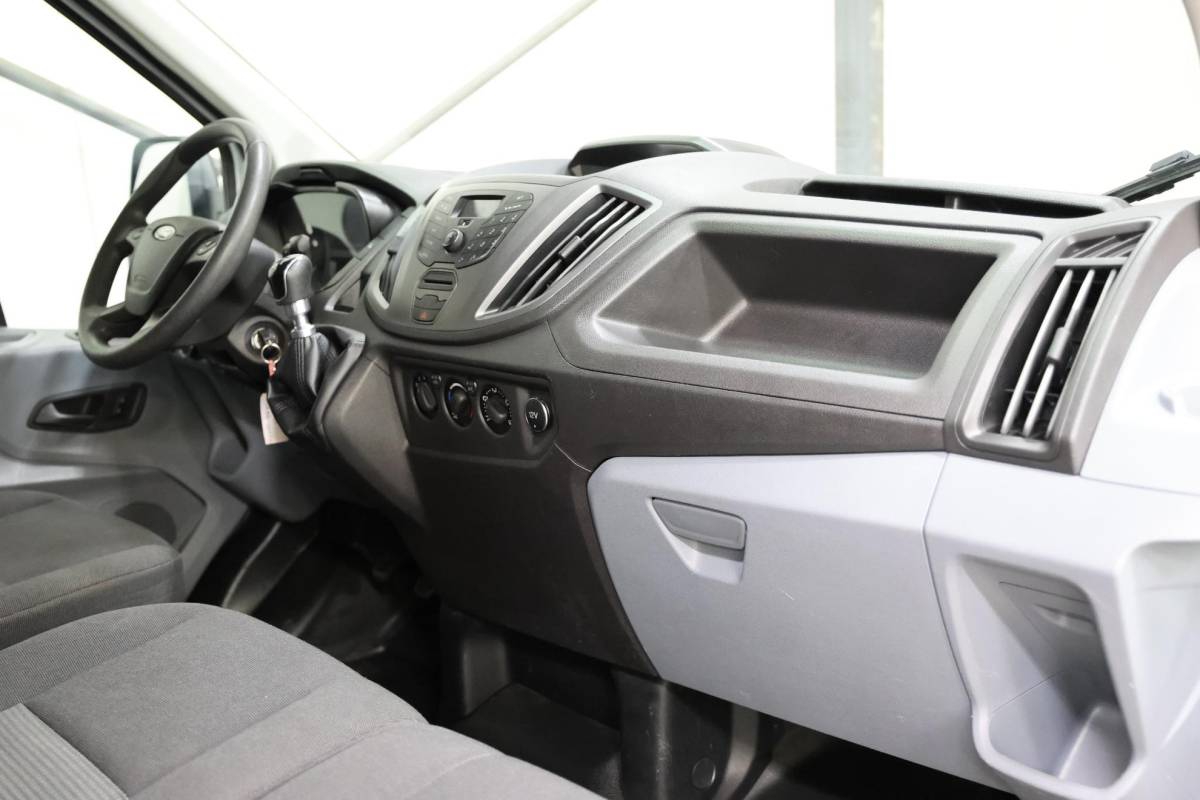 Ford Transit Ford Transit 2.0 TDCI BAKWAGEN MET LAADKLEP EURO 6