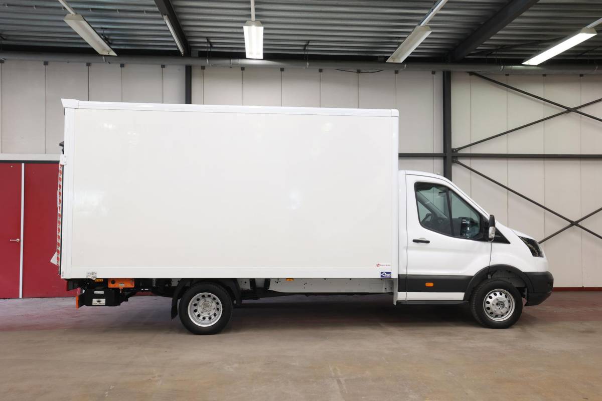 Ford Transit Ford Transit 2.0 TDCI BAKWAGEN MET LAADKLEP EURO 6