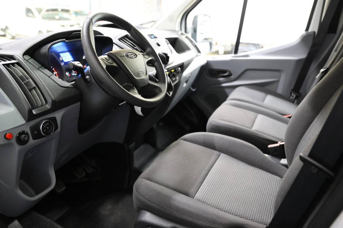 Ford Transit Ford Transit 2.0 TDCI BAKWAGEN MET LAADKLEP EURO 6