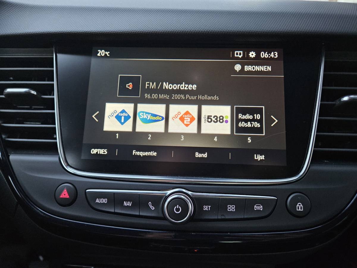 Opel Crossland X Opel Crossland X 1.2 Turbo 120 Jaar Edition Camera! LED! Carplay! NAP! Airco/Clima! Navigatie! Nette Auto!