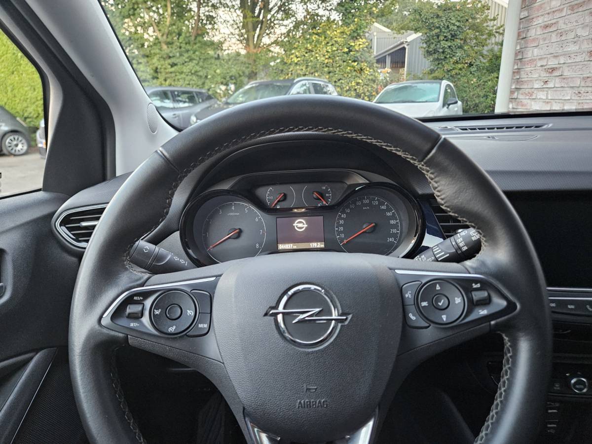 Opel Crossland X Opel Crossland X 1.2 Turbo 120 Jaar Edition Camera! LED! Carplay! NAP! Airco/Clima! Navigatie! Nette Auto!