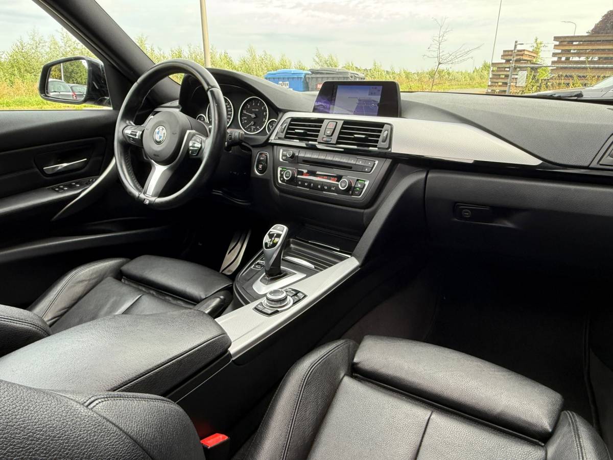 BMW 3 Serie BMW 328i Touring Aut M-Tech Sport Pano Leder Navi Xenon