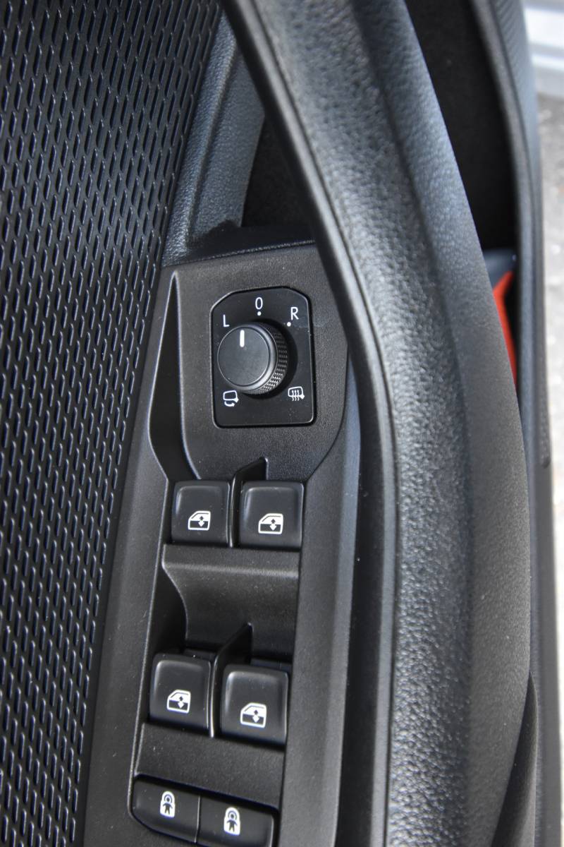 Škoda Octavia ŠKODA Octavia Combi 1.4 TSI iV PHEV Business Edition , VIRTUAL COCKPIT , LED KOPL , A UITRIJ CAM , LMV18 , PDC V+A ,