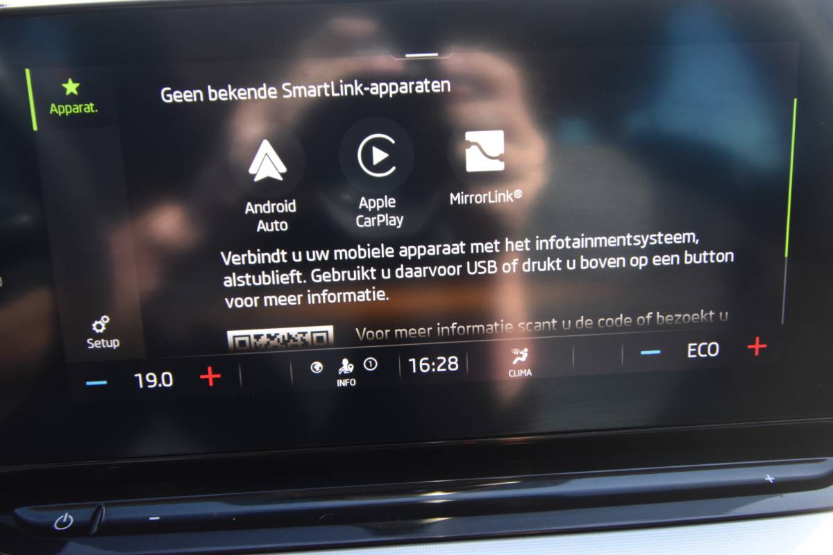 Škoda Octavia ŠKODA Octavia Combi 1.4 TSI iV PHEV Business Edition , VIRTUAL COCKPIT , LED KOPL , A UITRIJ CAM , LMV18 , PDC V+A ,