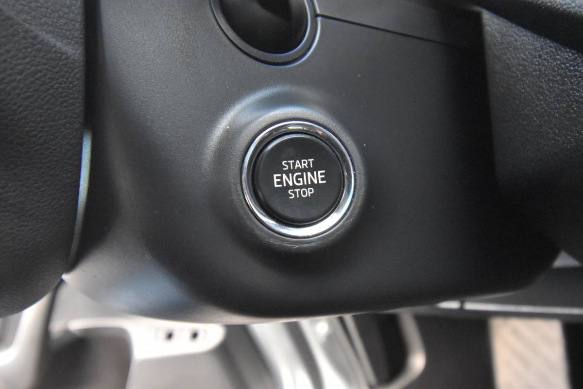 Škoda Octavia ŠKODA Octavia Combi 1.4 TSI iV PHEV Business Edition , VIRTUAL COCKPIT , LED KOPL , A UITRIJ CAM , LMV18 , PDC V+A ,