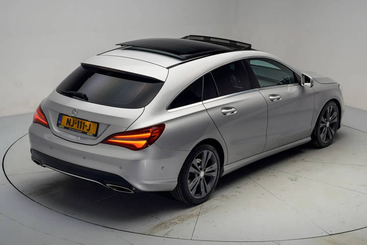 Mercedes-Benz CLA Mercedes-Benz CLA-Klasse SHOOTING BRAKE 180 Lease edition Plus Aut. [ Pano Cruise/Climate Control ]