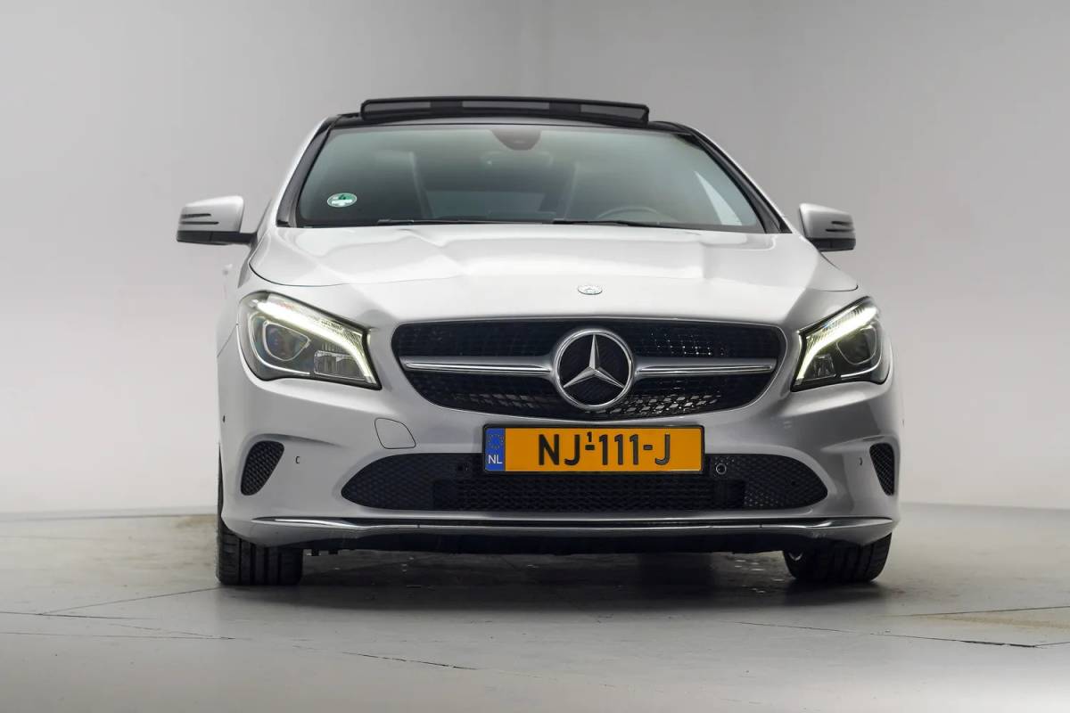 Mercedes-Benz CLA Mercedes-Benz CLA-Klasse SHOOTING BRAKE 180 Lease edition Plus Aut. [ Pano Cruise/Climate Control ]