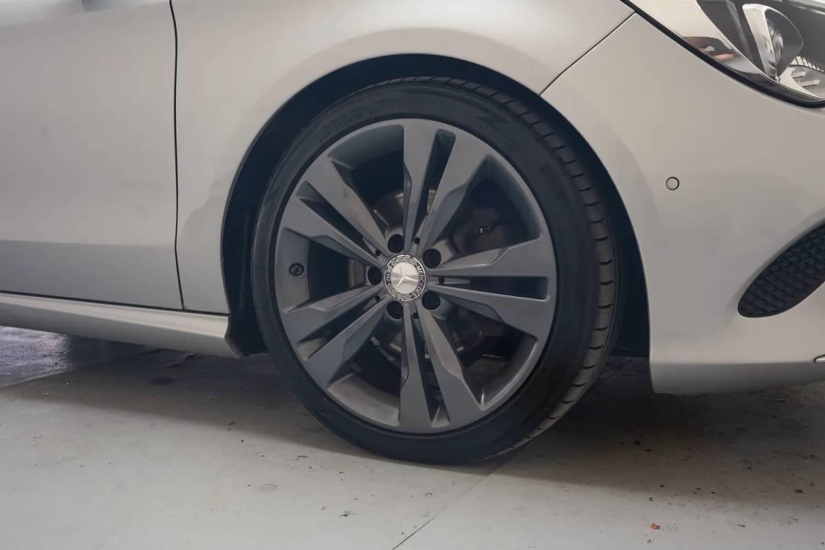 Mercedes-Benz CLA Mercedes-Benz CLA-Klasse SHOOTING BRAKE 180 Lease edition Plus Aut. [ Pano Cruise/Climate Control ]