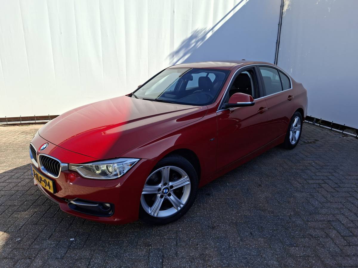 BMW 3 Serie BMW 3-serie 316i High Executive Leder Sportzetels Red Chili
