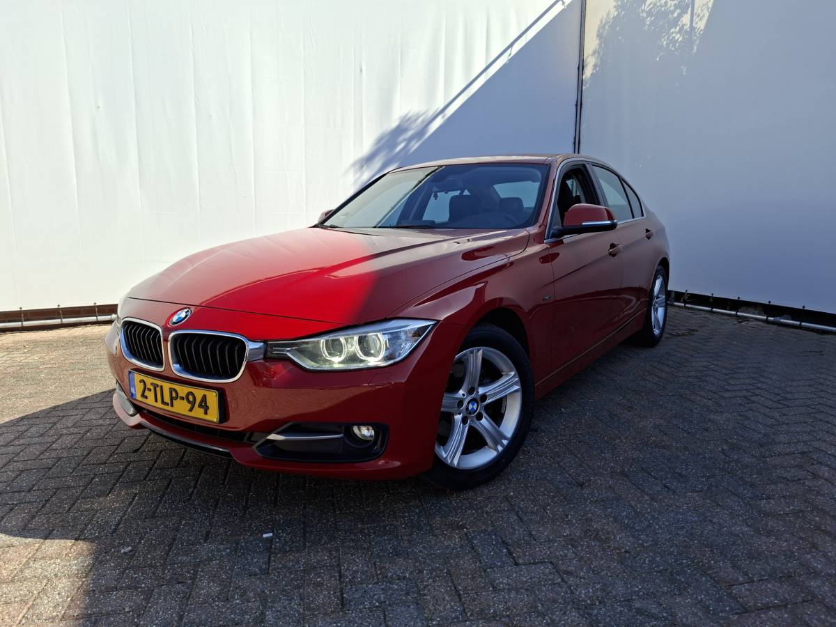 BMW 3 Serie BMW 3-serie 316i High Executive Leder Sportzetels Red Chili
