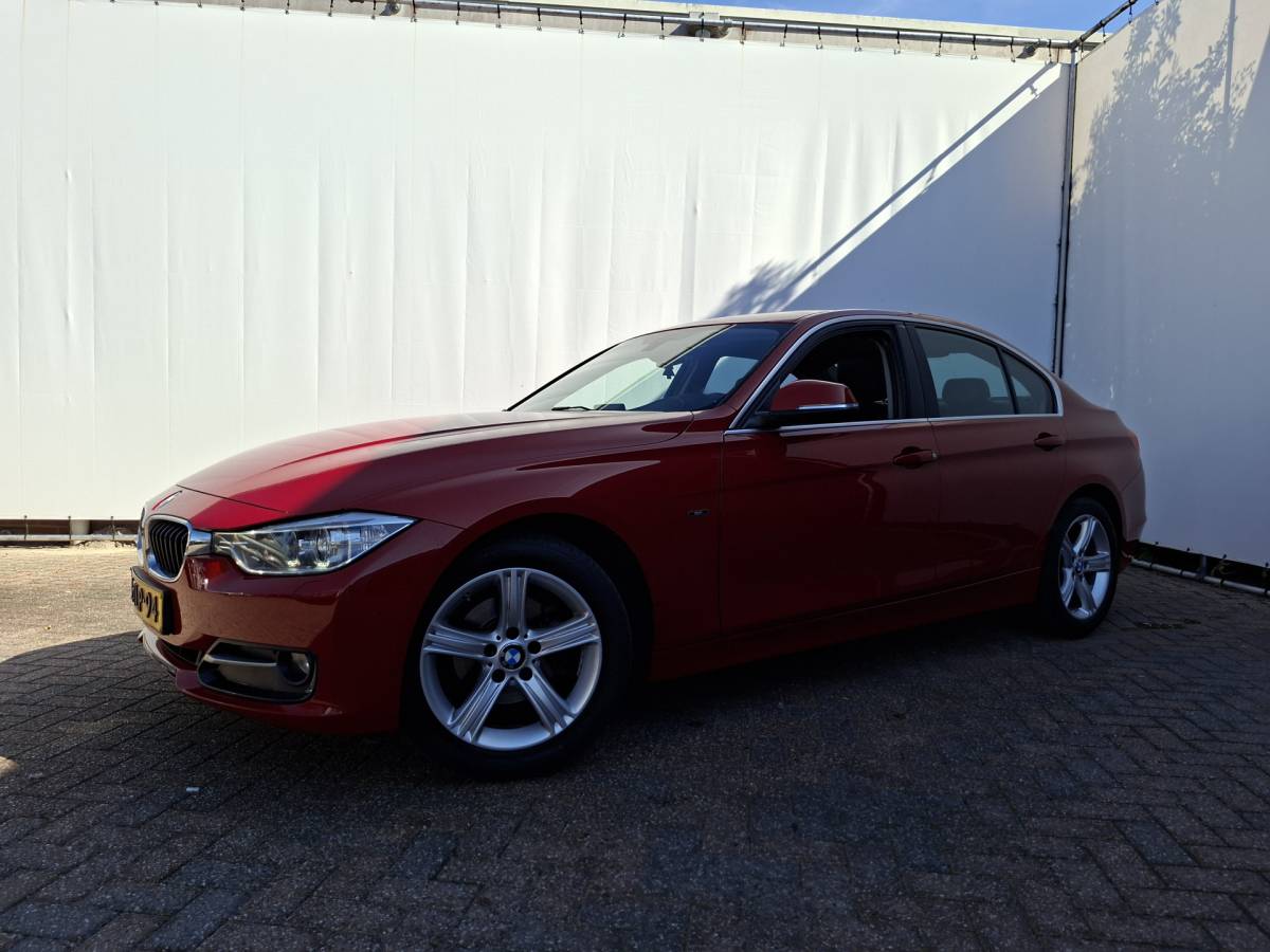 BMW 3 Serie BMW 3-serie 316i High Executive Leder Sportzetels Red Chili