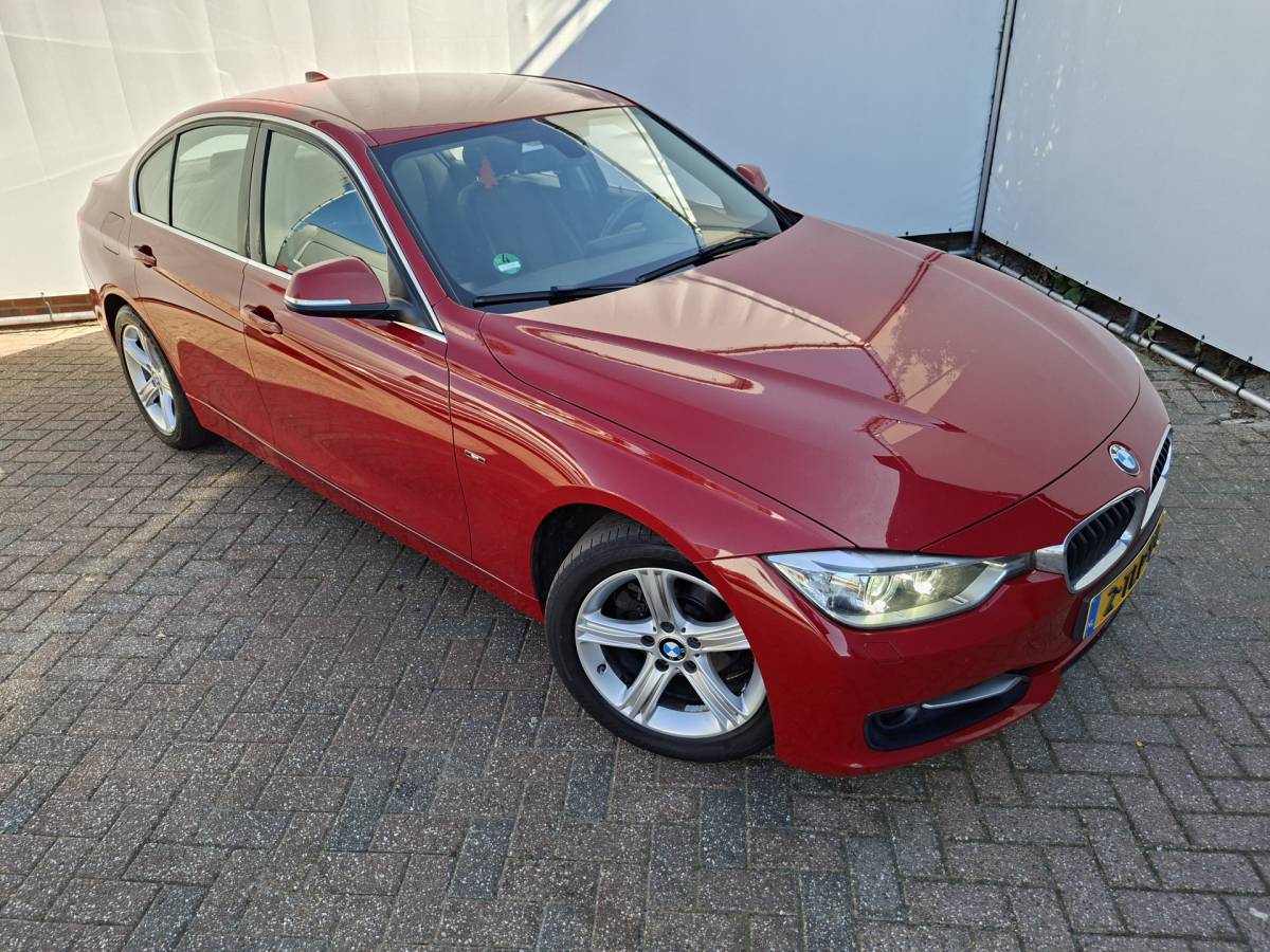 BMW 3 Serie BMW 3-serie 316i High Executive Leder Sportzetels Red Chili