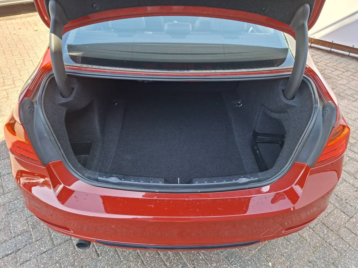 BMW 3 Serie BMW 3-serie 316i High Executive Leder Sportzetels Red Chili