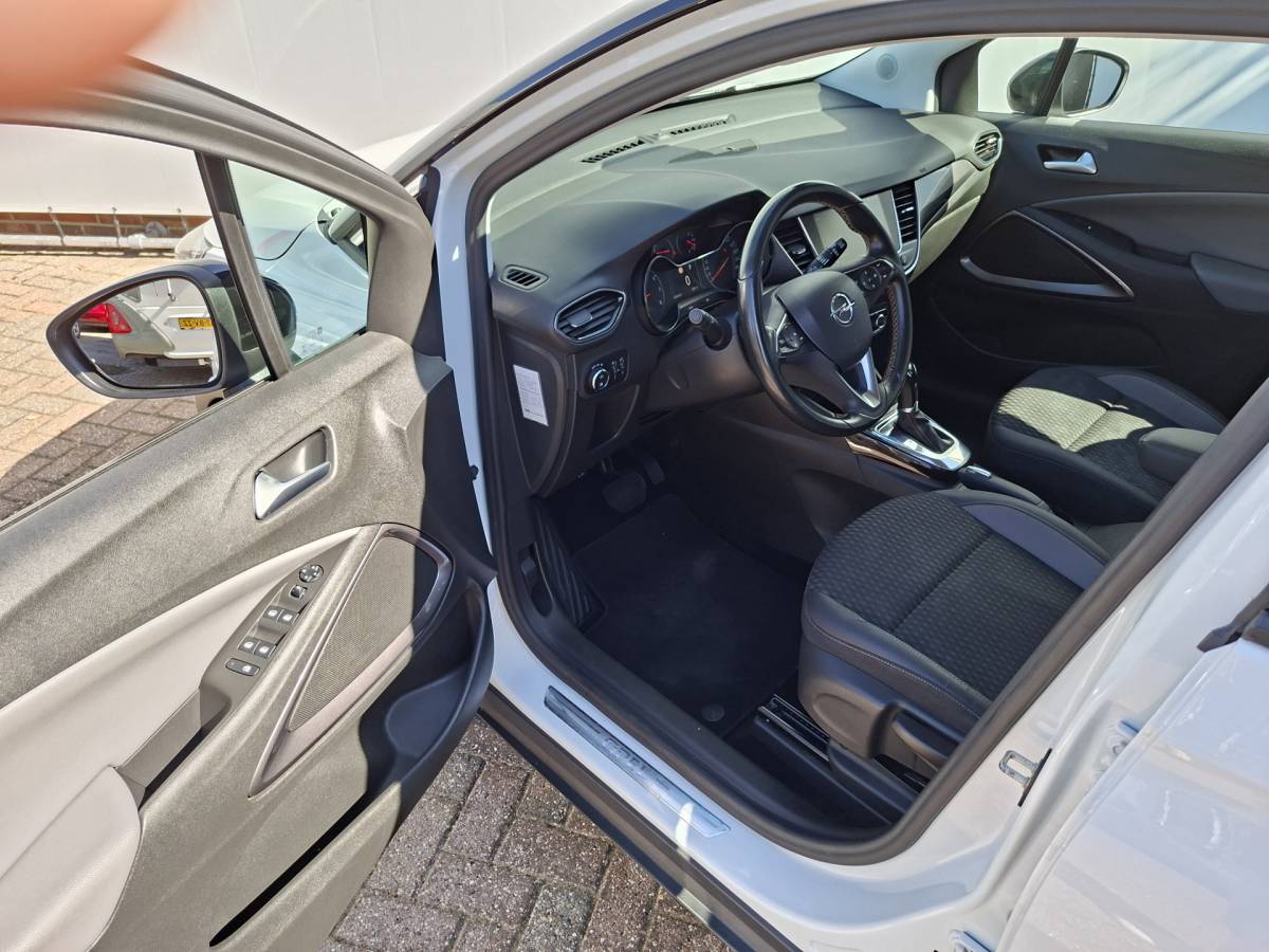 Opel Crossland X Opel Crossland X 1.2 Turbo Automaat Innovation Carplay Trekhaak Hoge zit