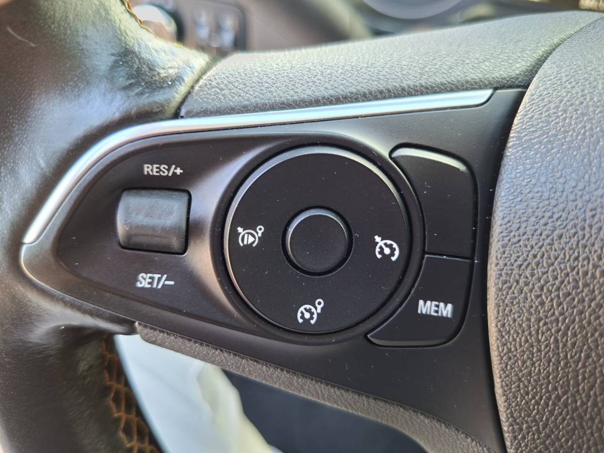 Opel Crossland X Opel Crossland X 1.2 Turbo Automaat Innovation Carplay Trekhaak Hoge zit