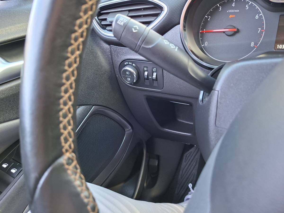 Opel Crossland X Opel Crossland X 1.2 Turbo Automaat Innovation Carplay Trekhaak Hoge zit