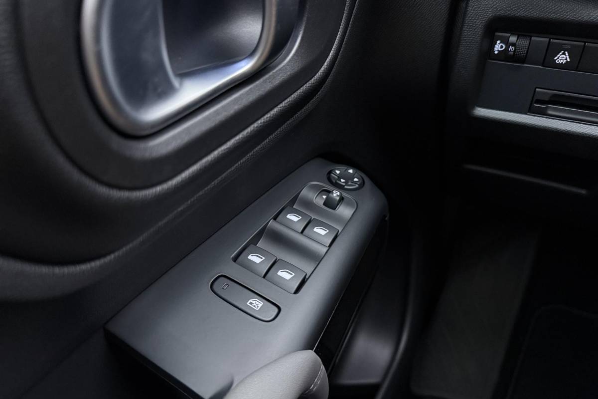 Citroën C5 Aircross Citroen C5 Aircross 1.2 PureTech 130pk Automaat Feel | Navigatie | Trekhaak | Achteruitrijcamera | Climate control | Cruise control | Parkeersensoren | 18″ Lichtmetalen velgen | Lage KM-stand