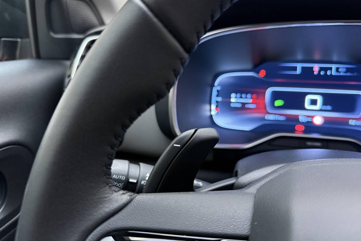 Citroën C5 Aircross Citroen C5 Aircross 1.2 PureTech 130pk Automaat Feel | Navigatie | Trekhaak | Achteruitrijcamera | Climate control | Cruise control | Parkeersensoren | 18″ Lichtmetalen velgen | Lage KM-stand