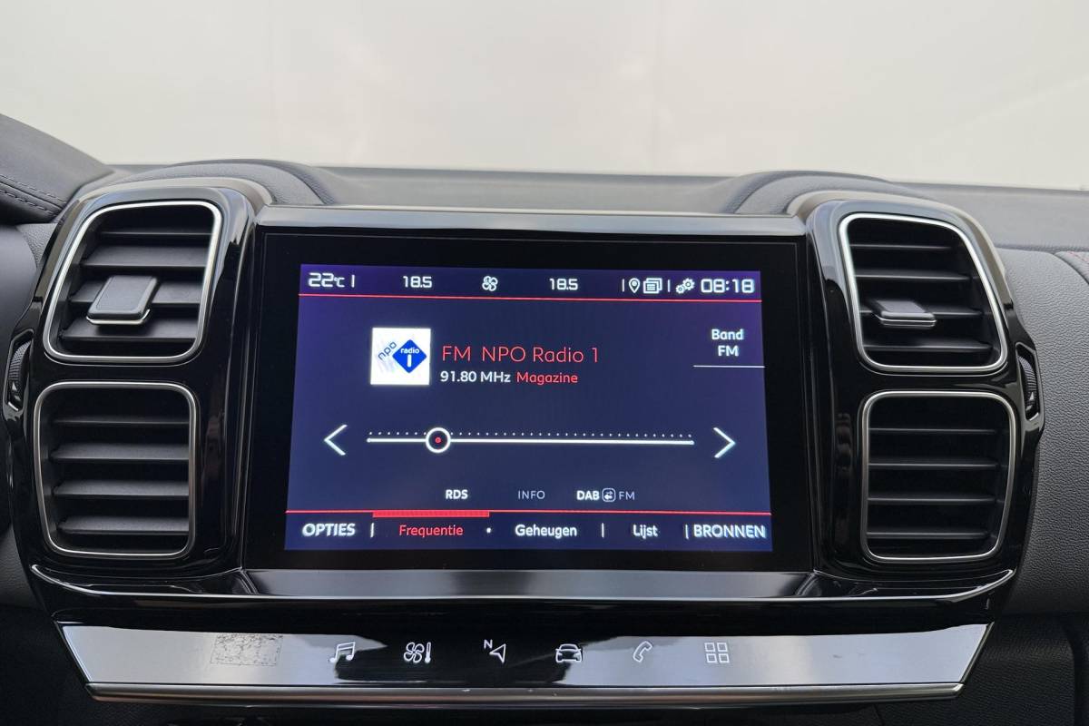 Citroën C5 Aircross Citroen C5 Aircross 1.2 PureTech 130pk Automaat Feel | Navigatie | Trekhaak | Achteruitrijcamera | Climate control | Cruise control | Parkeersensoren | 18″ Lichtmetalen velgen | Lage KM-stand