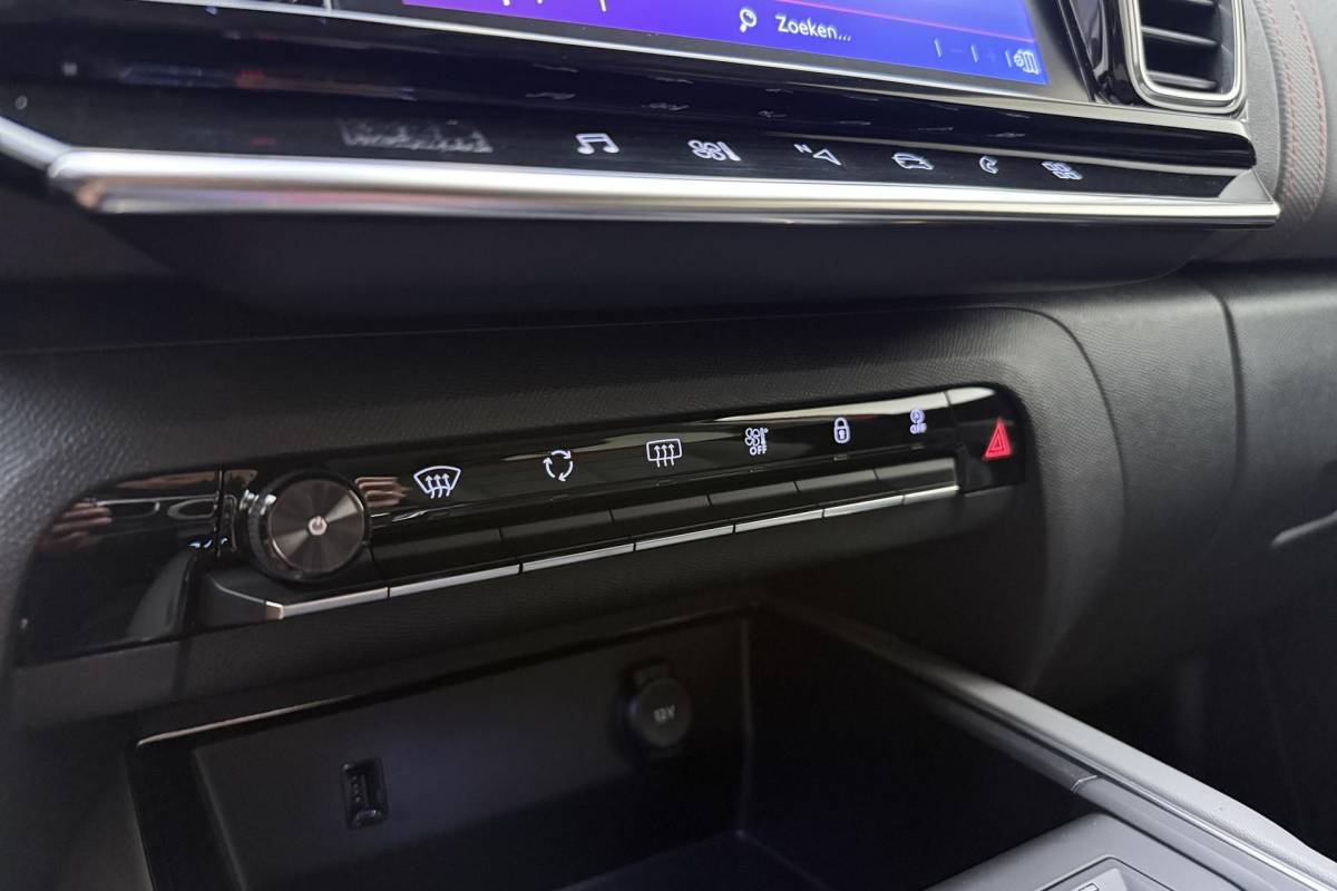 Citroën C5 Aircross Citroen C5 Aircross 1.2 PureTech 130pk Automaat Feel | Navigatie | Trekhaak | Achteruitrijcamera | Climate control | Cruise control | Parkeersensoren | 18″ Lichtmetalen velgen | Lage KM-stand