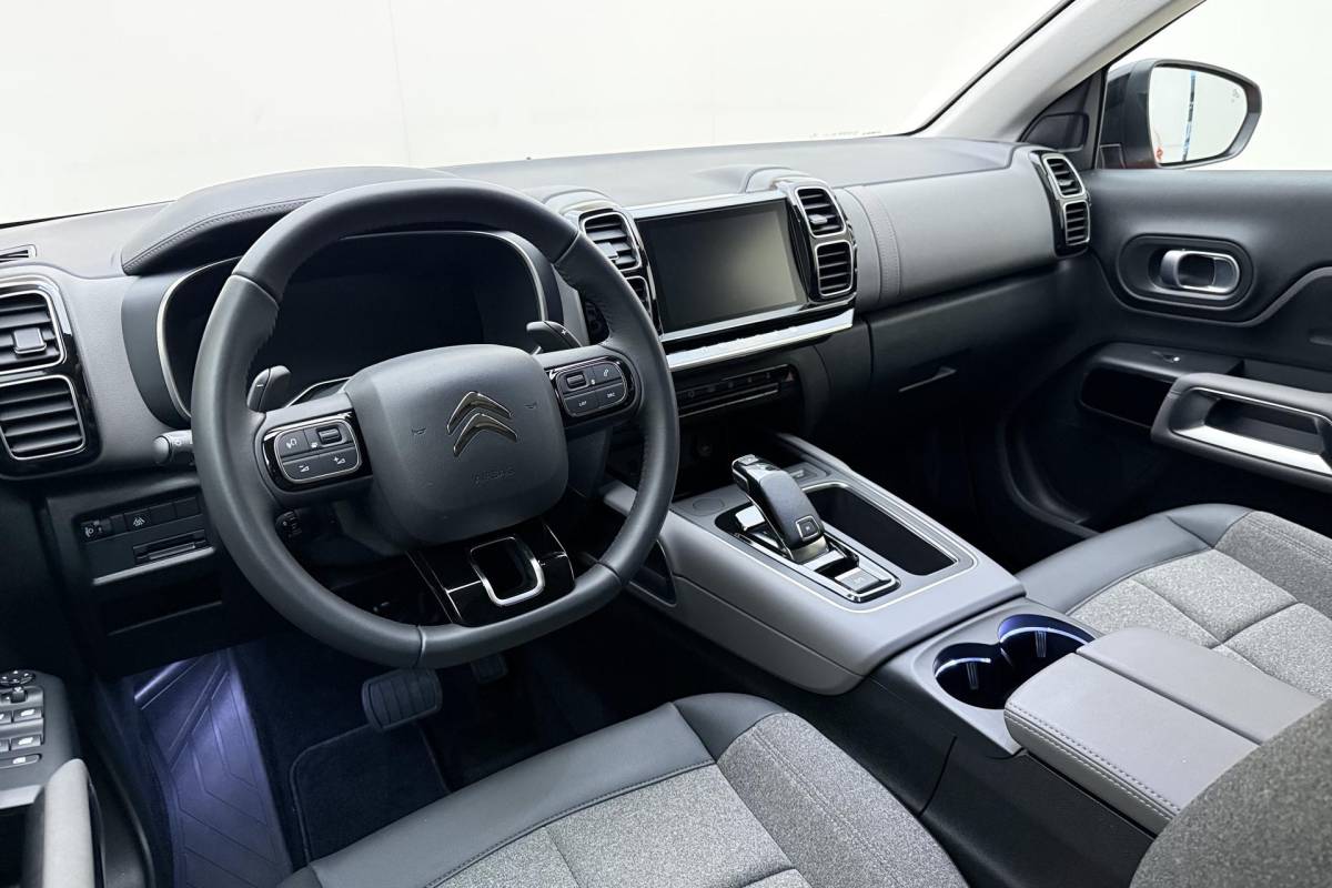 Citroën C5 Aircross Citroen C5 Aircross 1.2 PureTech 130pk Automaat Feel | Navigatie | Trekhaak | Achteruitrijcamera | Climate control | Cruise control | Parkeersensoren | 18″ Lichtmetalen velgen | Lage KM-stand