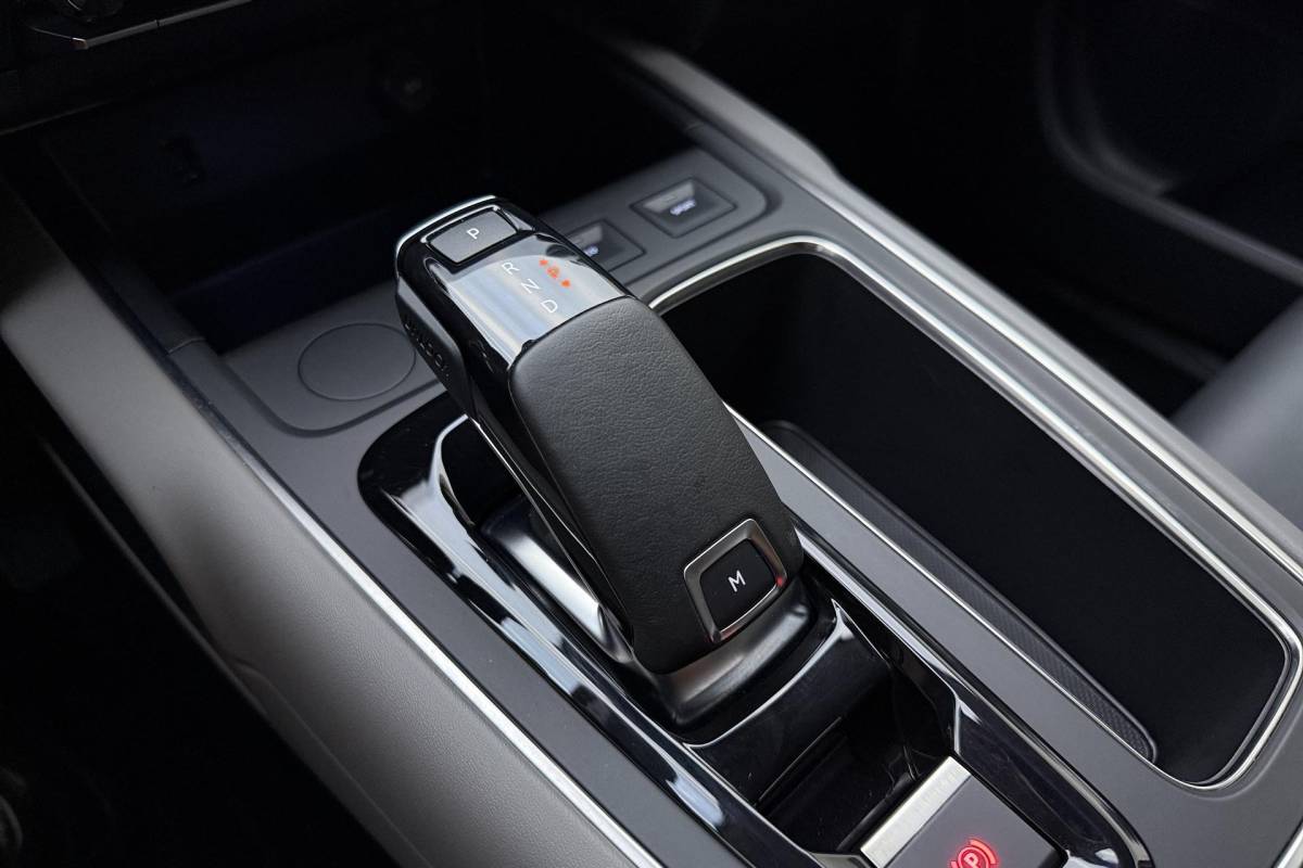 Citroën C5 Aircross Citroen C5 Aircross 1.2 PureTech 130pk Automaat Feel | Navigatie | Trekhaak | Achteruitrijcamera | Climate control | Cruise control | Parkeersensoren | 18″ Lichtmetalen velgen | Lage KM-stand
