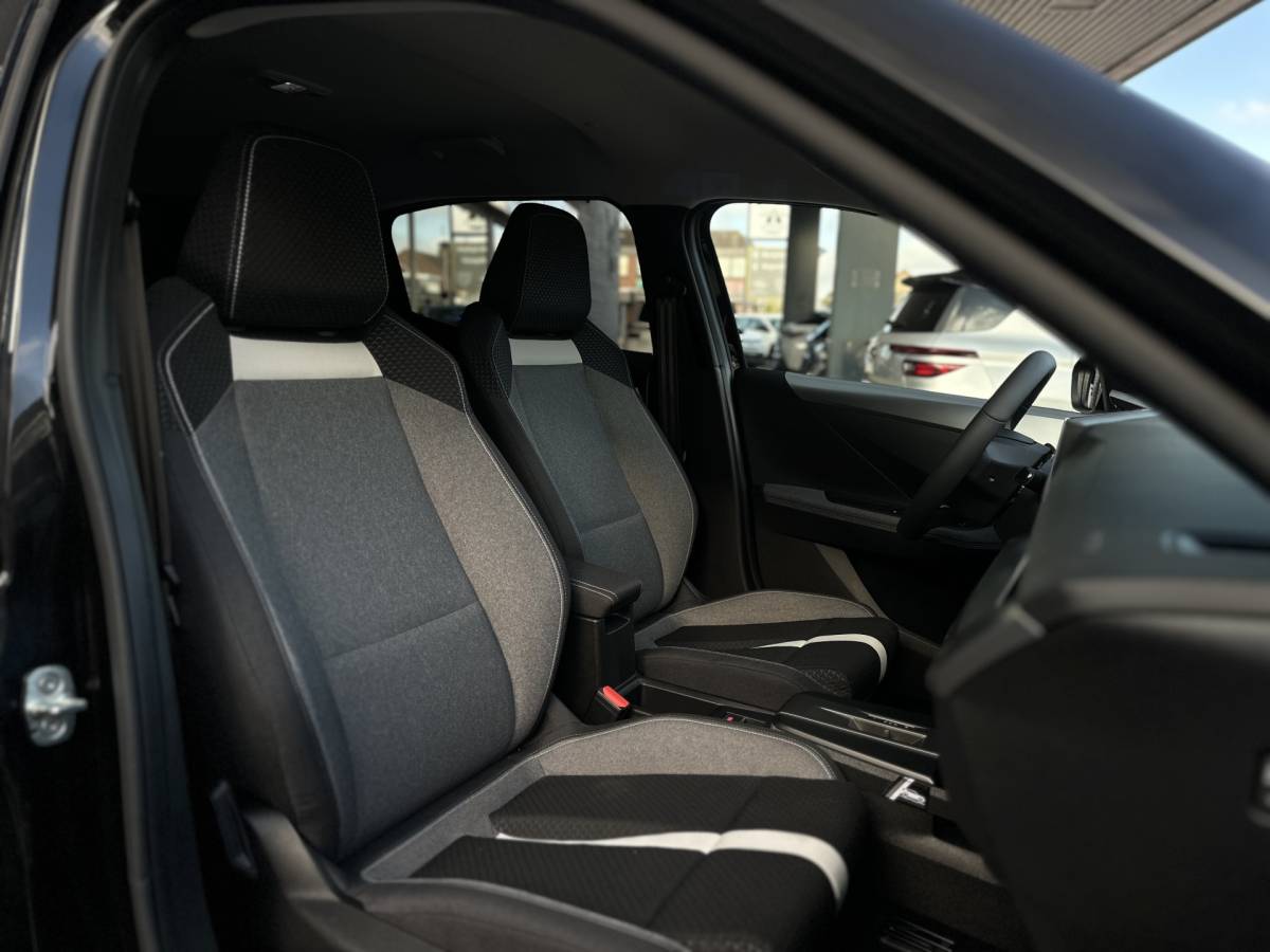 Opel Frontera Opel Frontera 1.2 Turbo Hybrid GS Automaat 145PK /Stoel+stuurverwarming.