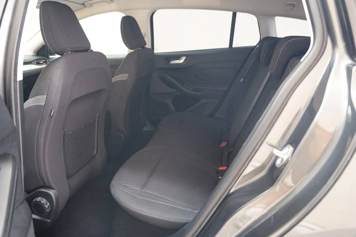 Ford Focus Ford Focus Wagon 1.0 EcoBoost Trend Edition Business [ Carplay Cruise PDC Stoelverwarming ]