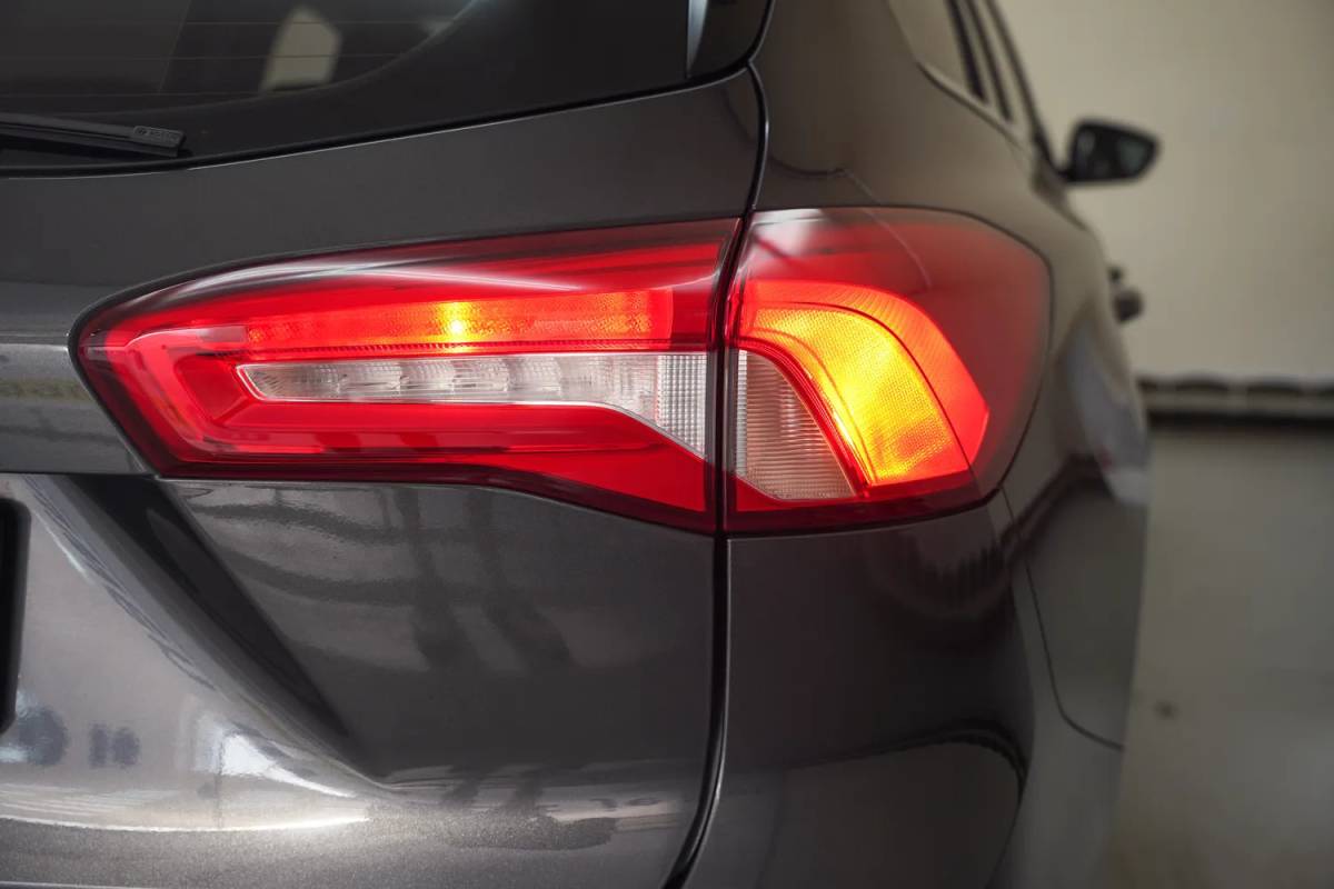 Ford Focus Ford Focus Wagon 1.0 EcoBoost Trend Edition Business [ Carplay Cruise PDC Stoelverwarming ]