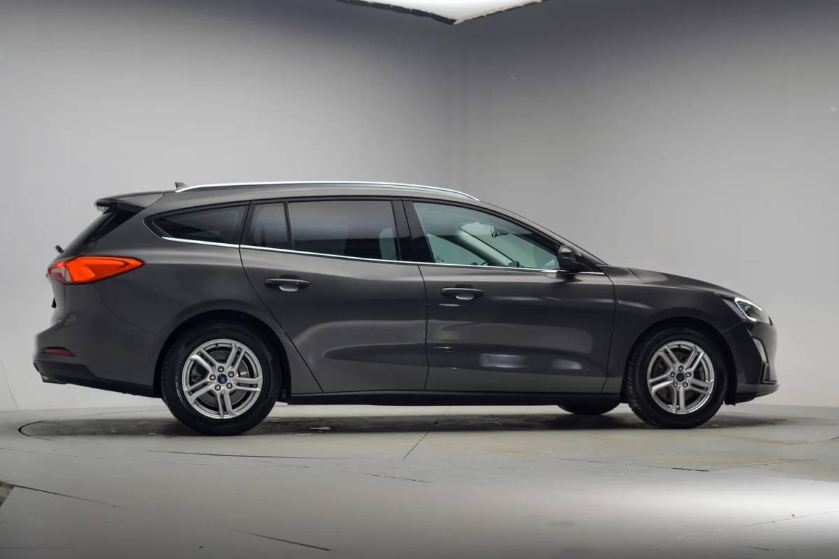 Ford Focus Ford Focus Wagon 1.0 EcoBoost Trend Edition Business [ Carplay Cruise PDC Stoelverwarming ]