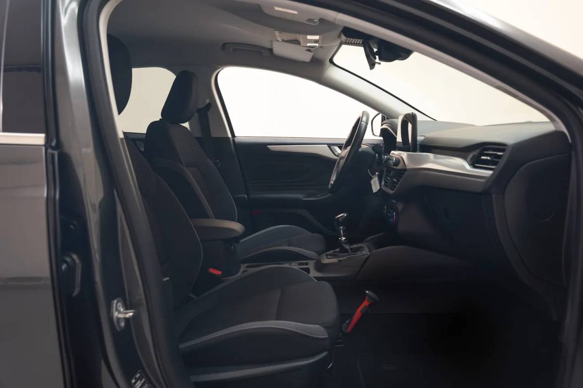 Ford Focus Ford Focus Wagon 1.0 EcoBoost Trend Edition Business [ Carplay Cruise PDC Stoelverwarming ]