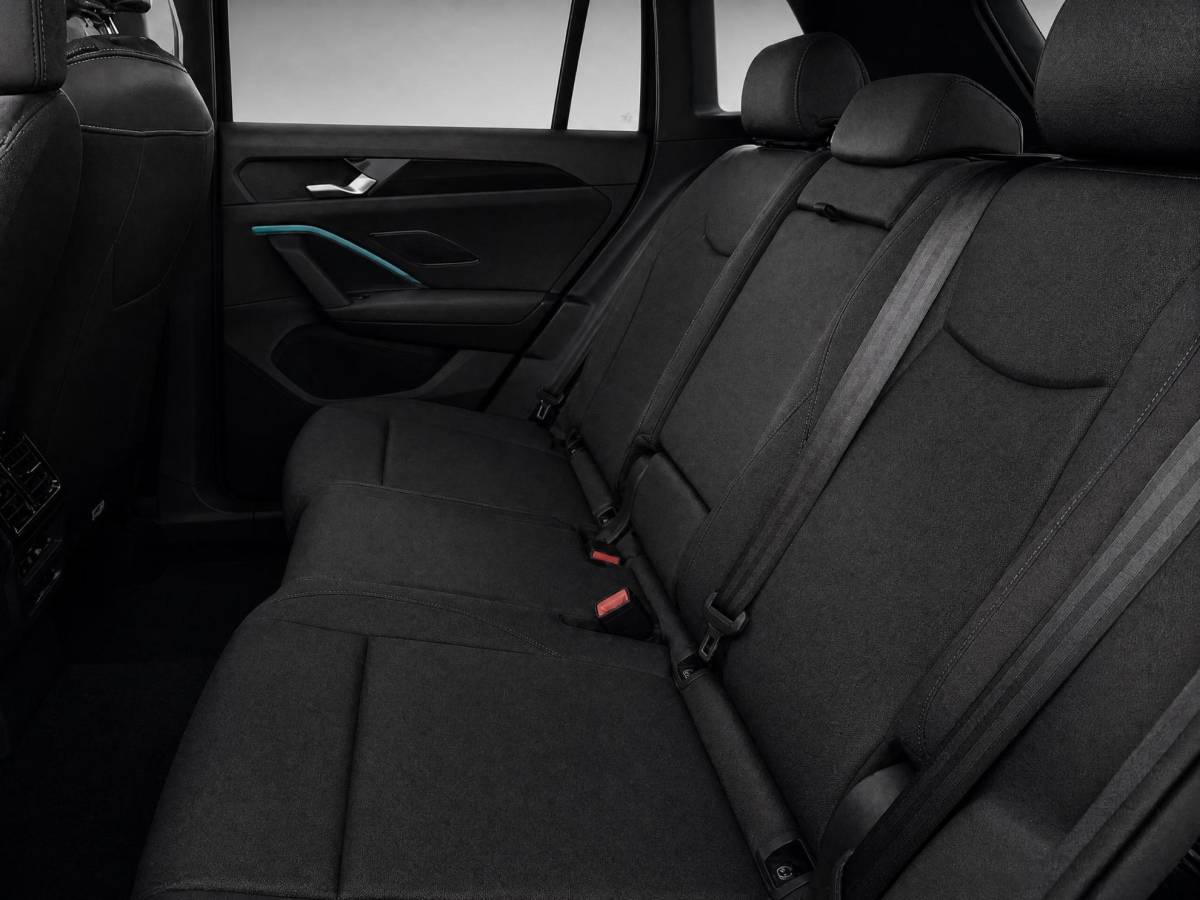 Volkswagen Tiguan Volkswagen Tiguan 1.5 272pk DSG eHybrid R-Line Edition · Panoramadak · Wegklapbare Trekhaak · Leder · Harman Kardon · 360 Camera · Stoel ventilatie · Massage · 20” Inch · Garantie t/m 04-09-2030 of 100.000km