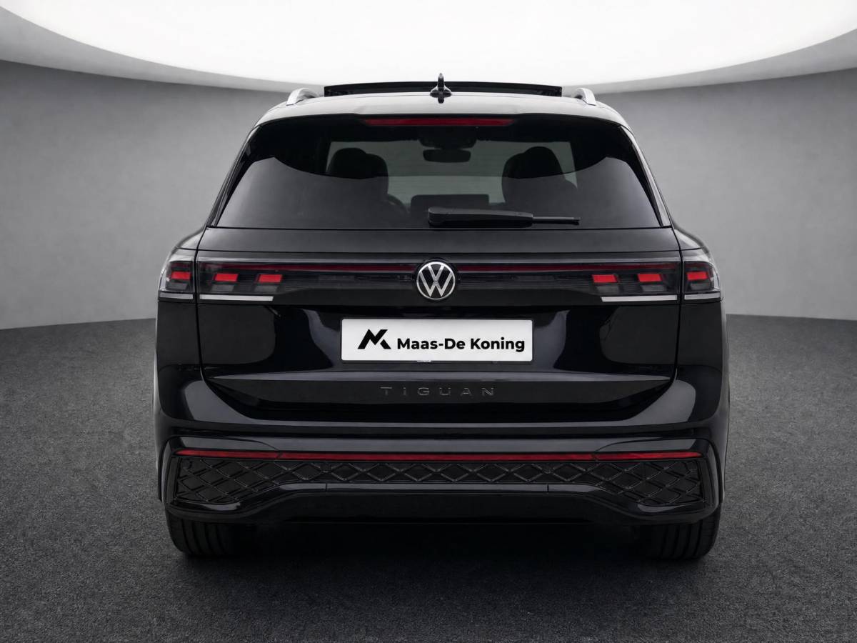 Volkswagen Tiguan Volkswagen Tiguan 1.5 272pk DSG eHybrid R-Line Edition · Panoramadak · Wegklapbare Trekhaak · Leder · Harman Kardon · 360 Camera · Stoel ventilatie · Massage · 20” Inch · Garantie t/m 04-09-2030 of 100.000km