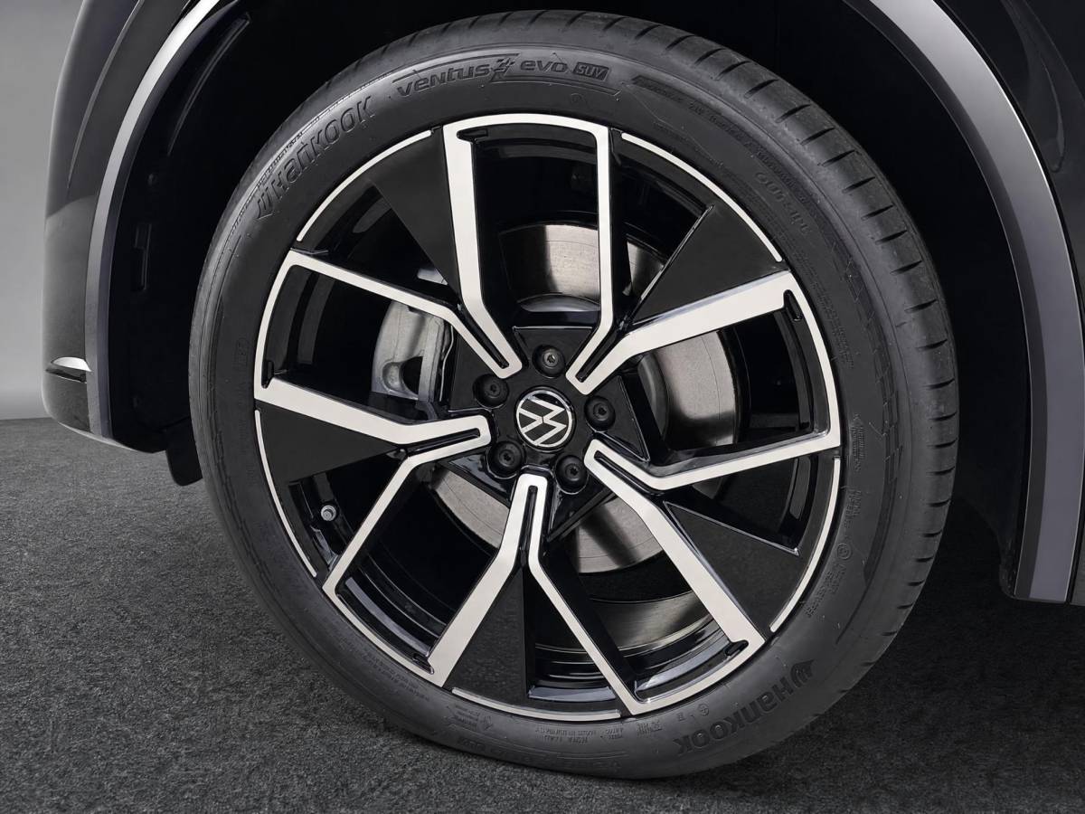 Volkswagen Tiguan Volkswagen Tiguan 1.5 272pk DSG eHybrid R-Line Edition · Panoramadak · Wegklapbare Trekhaak · Leder · Harman Kardon · 360 Camera · Stoel ventilatie · Massage · 20” Inch · Garantie t/m 04-09-2030 of 100.000km