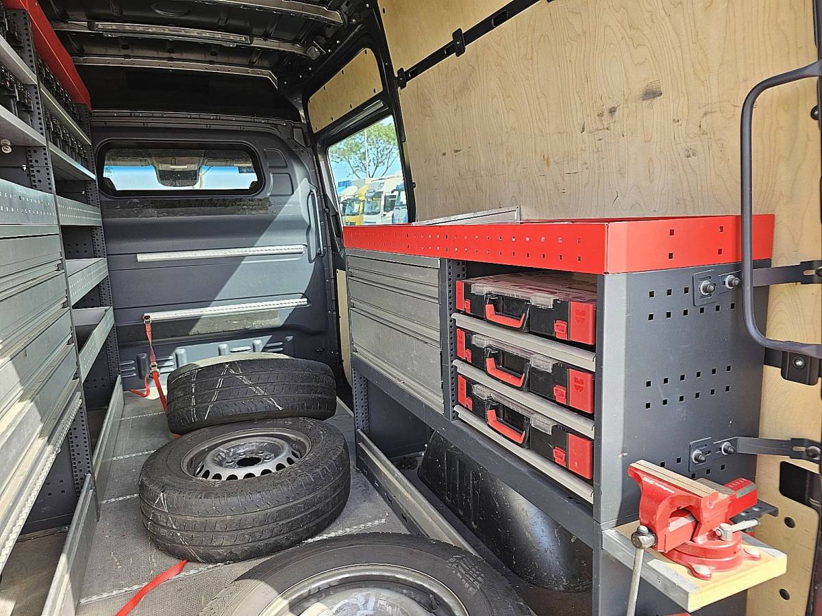Mercedes-Benz Sprinter MERCEDES-BENZ SPRINTER 317 l2h2 led navi autom.