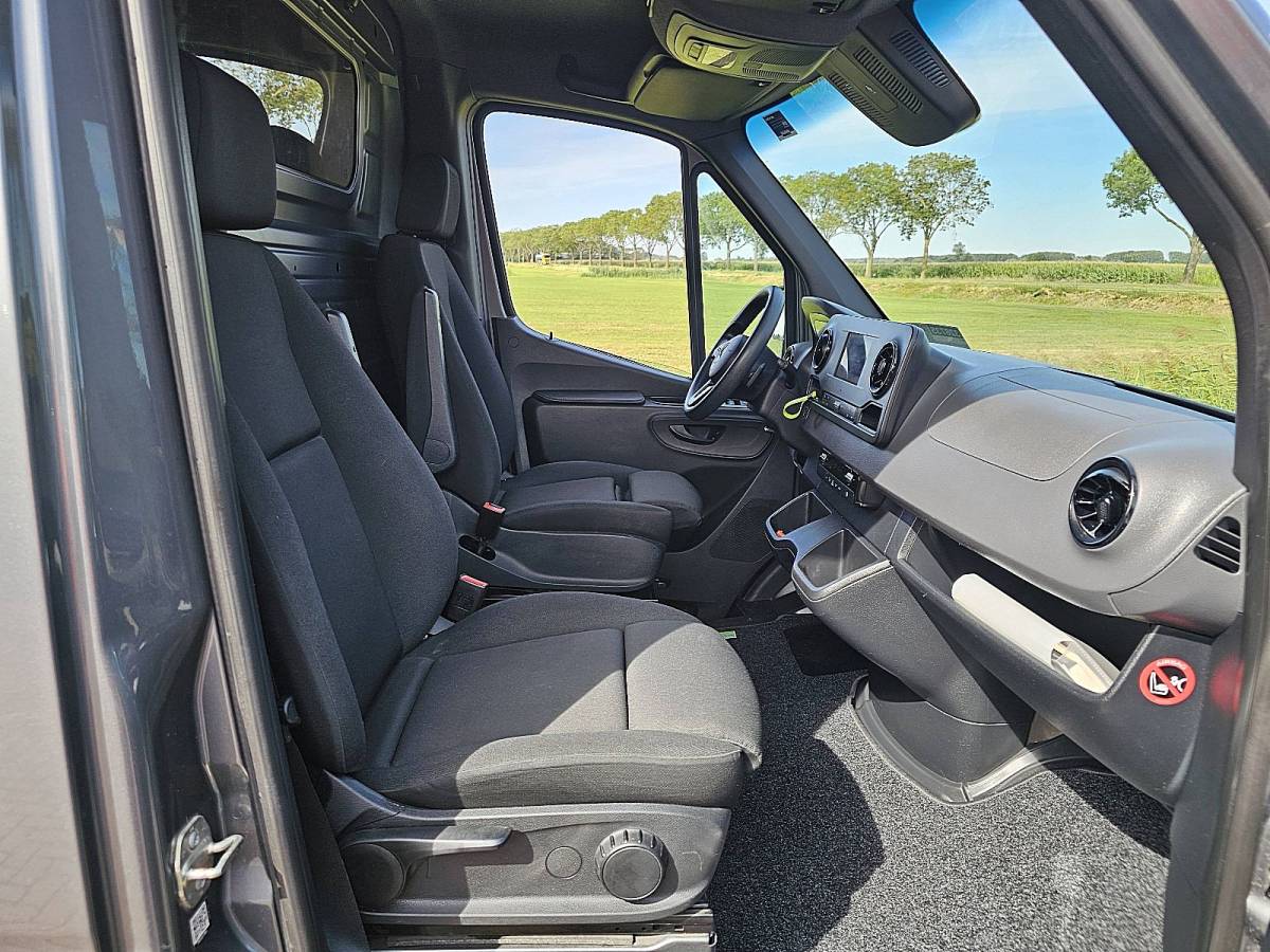 Mercedes-Benz Sprinter MERCEDES-BENZ SPRINTER 317 l2h2 led navi autom.