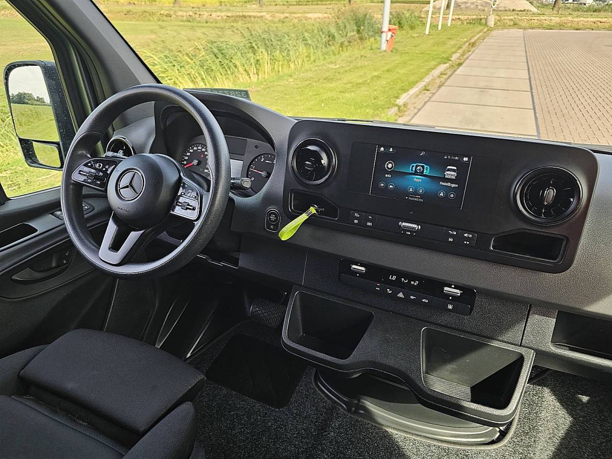 Mercedes-Benz Sprinter MERCEDES-BENZ SPRINTER 317 l2h2 led navi autom.