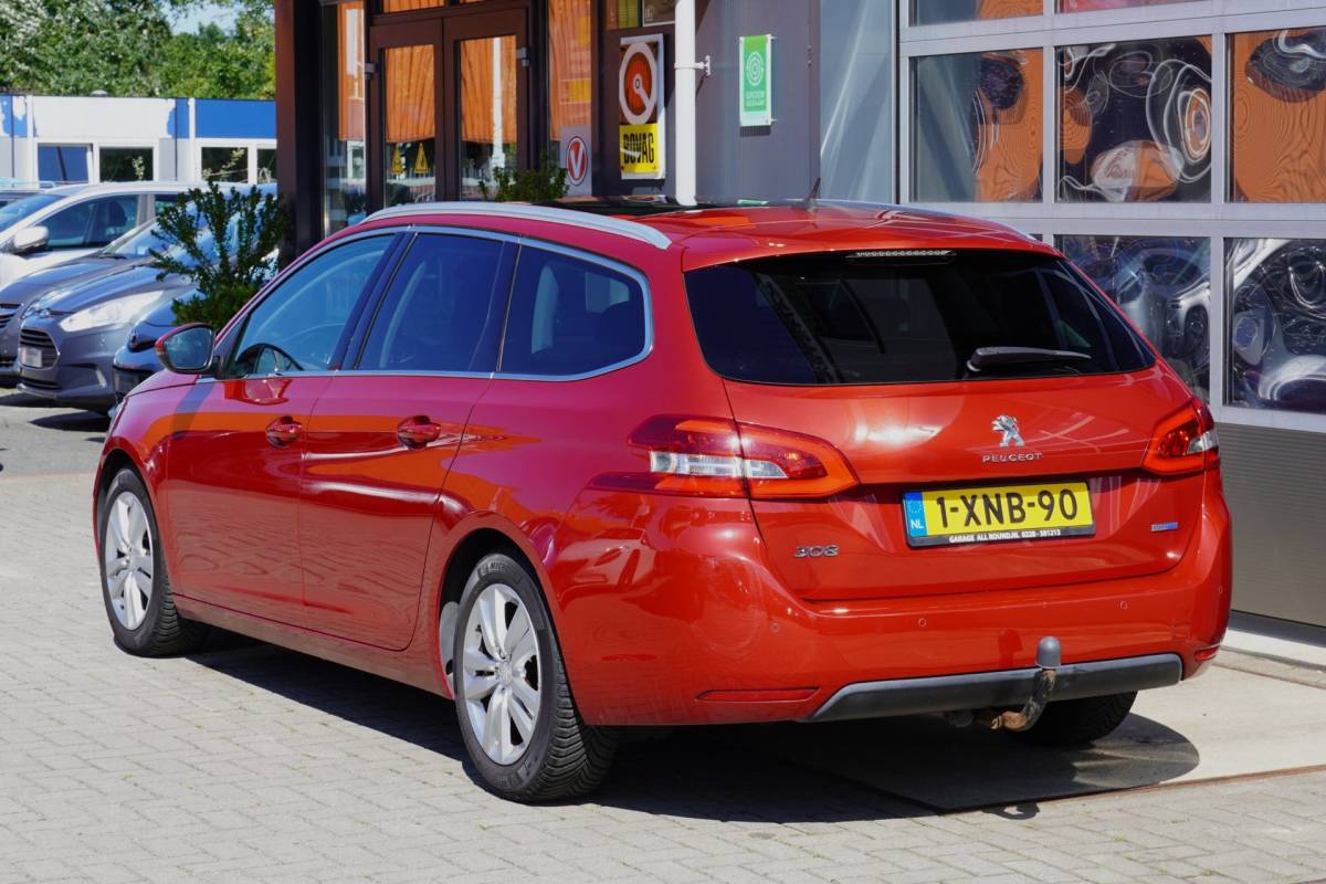 Peugeot 308 Peugeot 308 SW 1.6 BlueHDI Blue Lease Executive nav/panoramadak/trekhaak