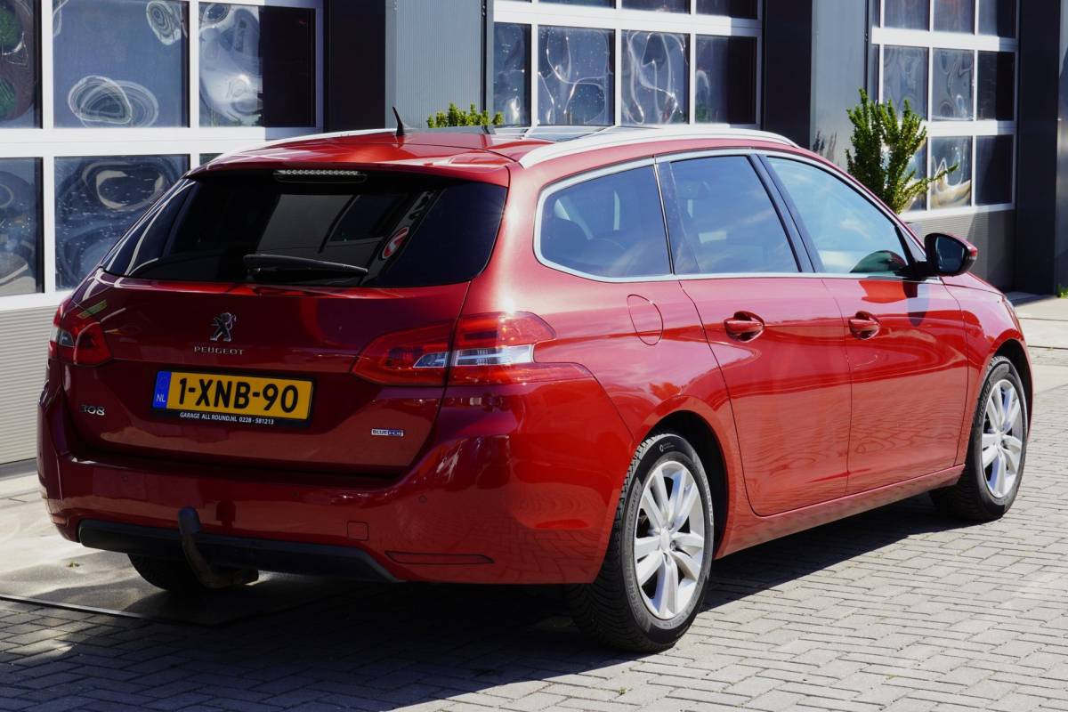 Peugeot 308 Peugeot 308 SW 1.6 BlueHDI Blue Lease Executive nav/panoramadak/trekhaak