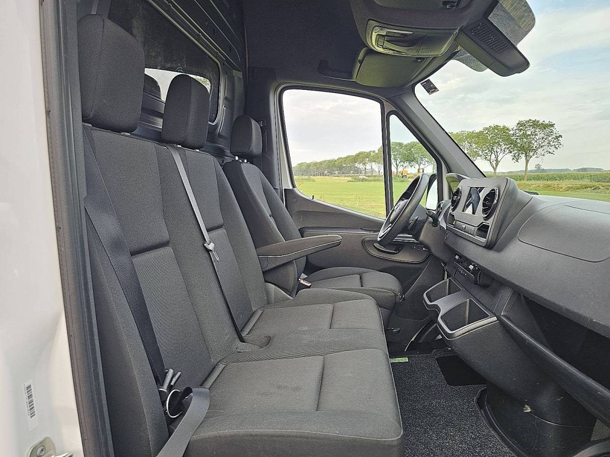 Mercedes-Benz Sprinter MERCEDES-BENZ SPRINTER 317 l2h2 mbux automaat
