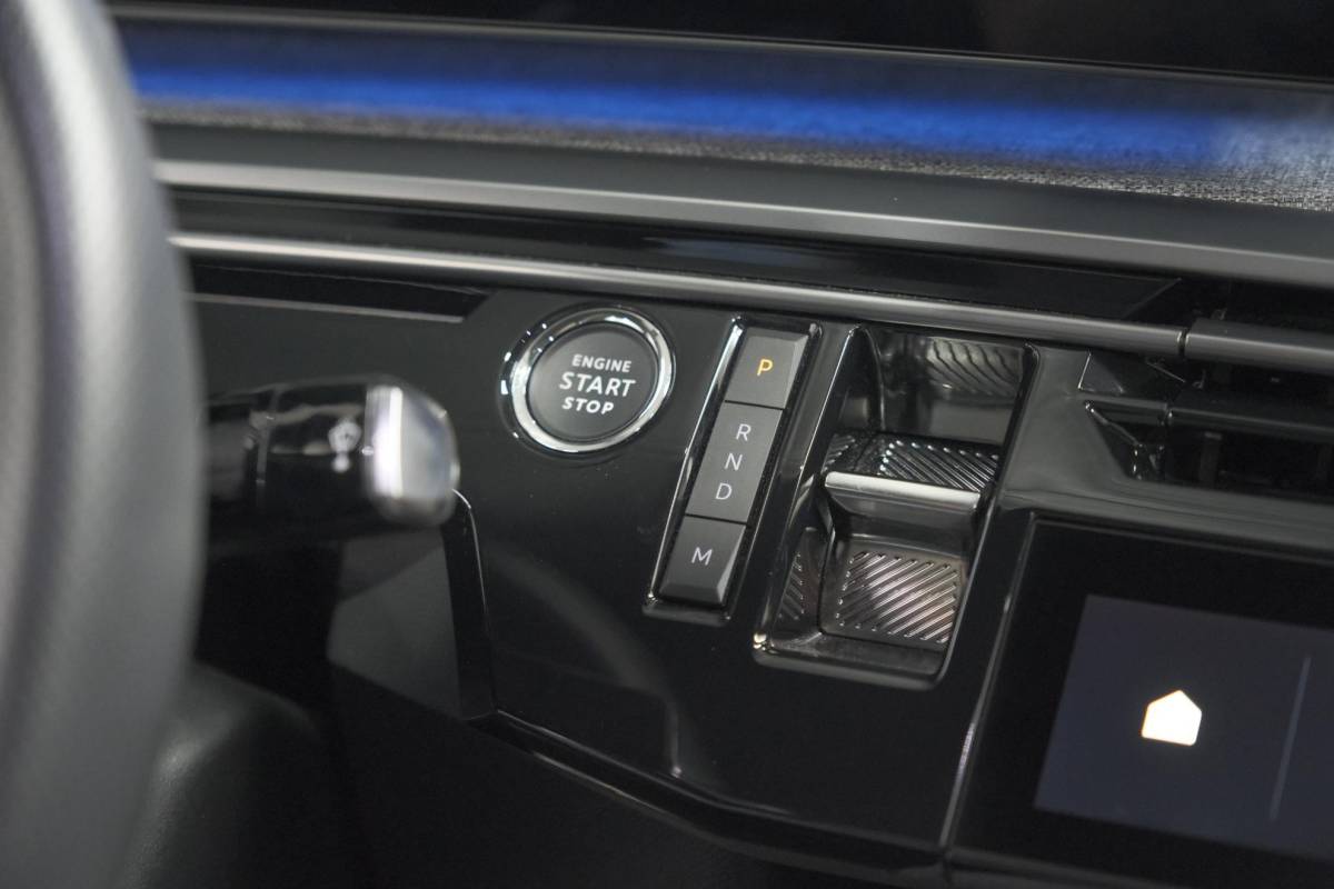 Peugeot 3008 Peugeot 3008 1.2 Hybrid 136 GT | Panoramadak | FOCAL Audio | Alcantara Executive Pakket | 360 Camera | Adaptieve Cruise Control