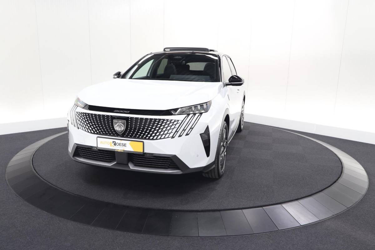 Peugeot 3008 Peugeot 3008 1.2 Hybrid 136 GT | Panoramadak | FOCAL Audio | Alcantara Executive Pakket | 360 Camera | Adaptieve Cruise Control