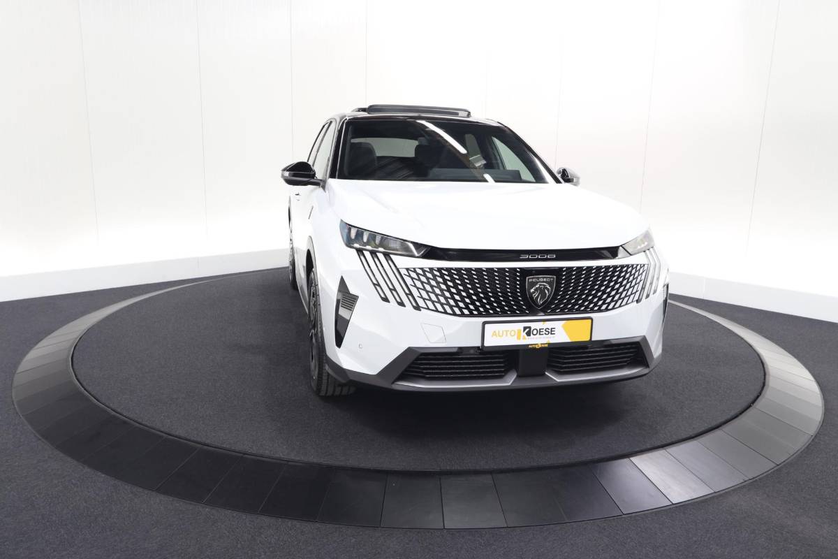 Peugeot 3008 Peugeot 3008 1.2 Hybrid 136 GT | Panoramadak | FOCAL Audio | Alcantara Executive Pakket | 360 Camera | Adaptieve Cruise Control
