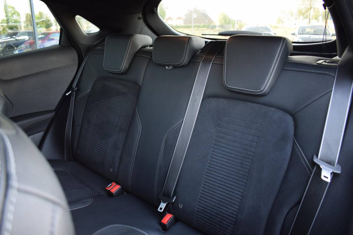 Ford Puma Ford Puma 1.5 EcoBoost ST-X | 170 PK | Pano | Sportstoelen | Stuur- en Stoelverwarming