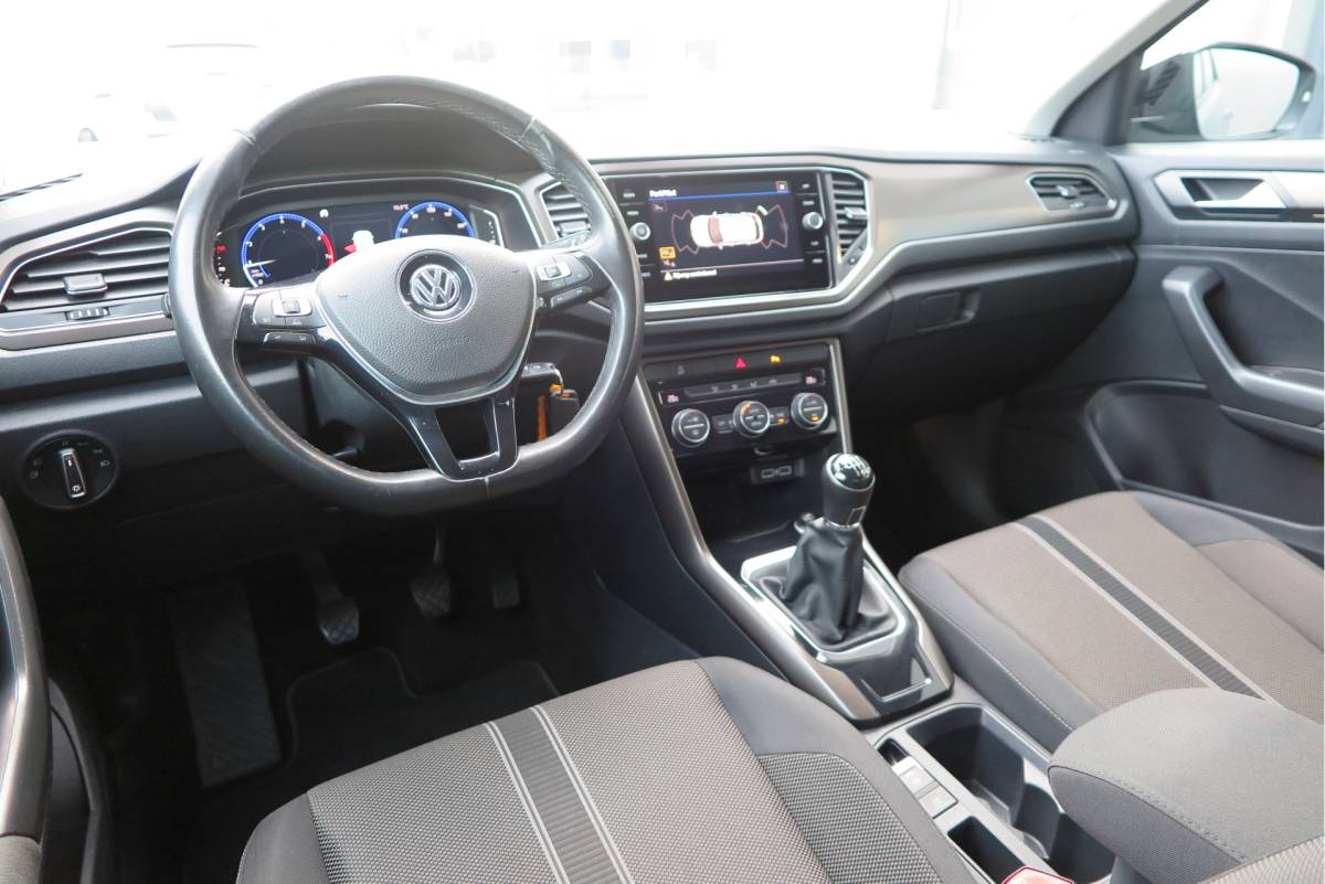 Volkswagen T-Roc Volkswagen T-Roc 1.0 TSI 85kw 116pk Style Led, Virtual Cockpit, LMV, Camera , Trekhaak afneembaar, DAB+ ,Navigatie via Carplay, PDC etc.