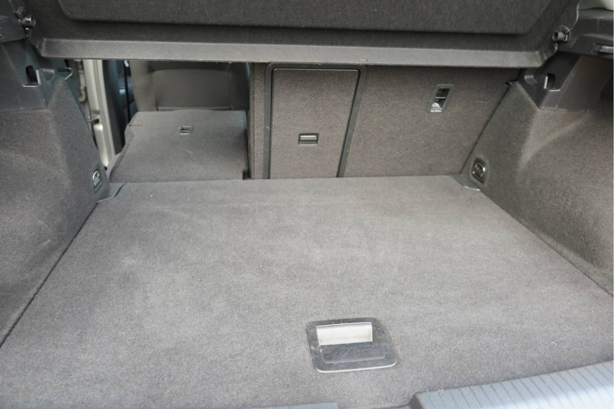 Volkswagen T-Roc Volkswagen T-Roc 1.0 TSI 85kw 116pk Style Led, Virtual Cockpit, LMV, Camera , Trekhaak afneembaar, DAB+ ,Navigatie via Carplay, PDC etc.