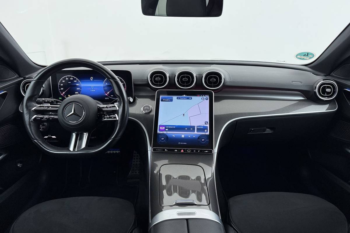 Mercedes-Benz C-Klasse Mercedes-Benz C-klasse Estate 180 AMG Line | Trekhaak | Burmester | Digital Cockpit | Sportstoelen | CarPlay | Stoelverwarming |