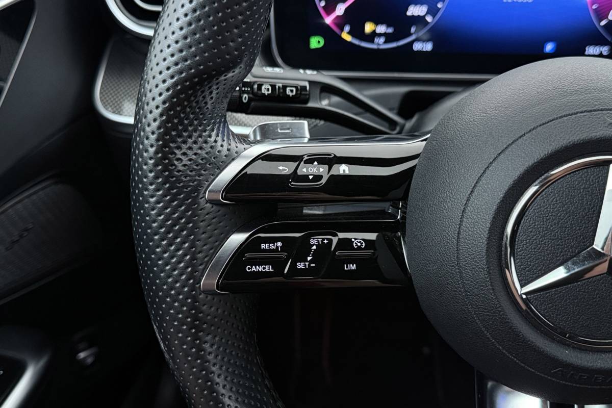 Mercedes-Benz C-Klasse Mercedes-Benz C-klasse Estate 180 AMG Line | Trekhaak | Burmester | Digital Cockpit | Sportstoelen | CarPlay | Stoelverwarming |