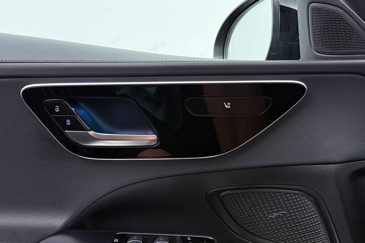 Mercedes-Benz C-Klasse Mercedes-Benz C-klasse Estate 180 AMG Line | Trekhaak | Burmester | Digital Cockpit | Sportstoelen | CarPlay | Stoelverwarming |
