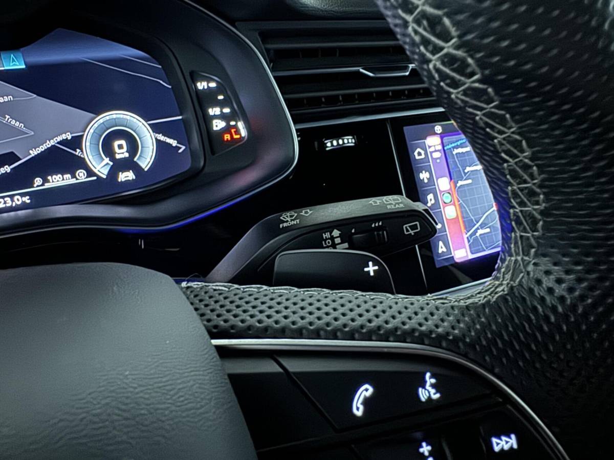 Audi Q8 Audi Q8 55 TFSI e quattro S-line Pano Sfeer Luchtver. Trekh.